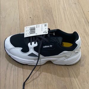 Falcon trail w adidas